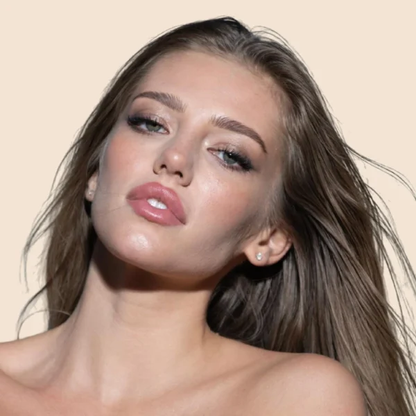 Gold Collagen Lip Volumiser — ambijentalna fotografija
